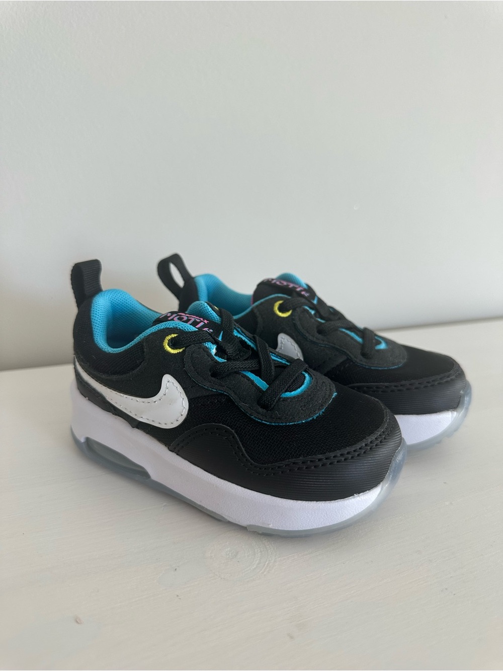 Nike Air Max Motif Black Blue Lightning Slip On Sneakers